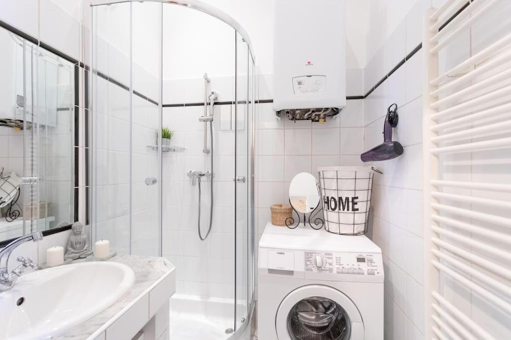 Charming & Authentic Vienna Flat - Central Located Apartment Exterior photo